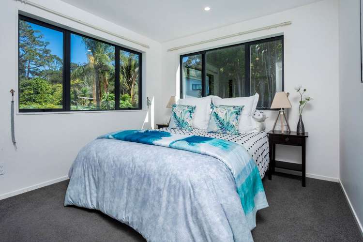4/4 McQuoid Place Glenfield_18