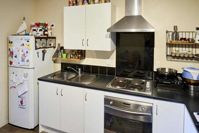 27/4 Northpoint Street Plimmerton_4