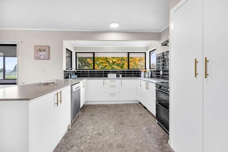 2 Bronte Place Owhata_5