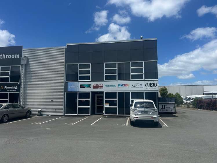 12/9 Karewa Place Pukete_1