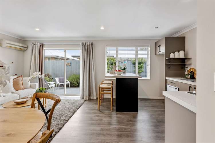 2/633 Gloucester Street Linwood_5