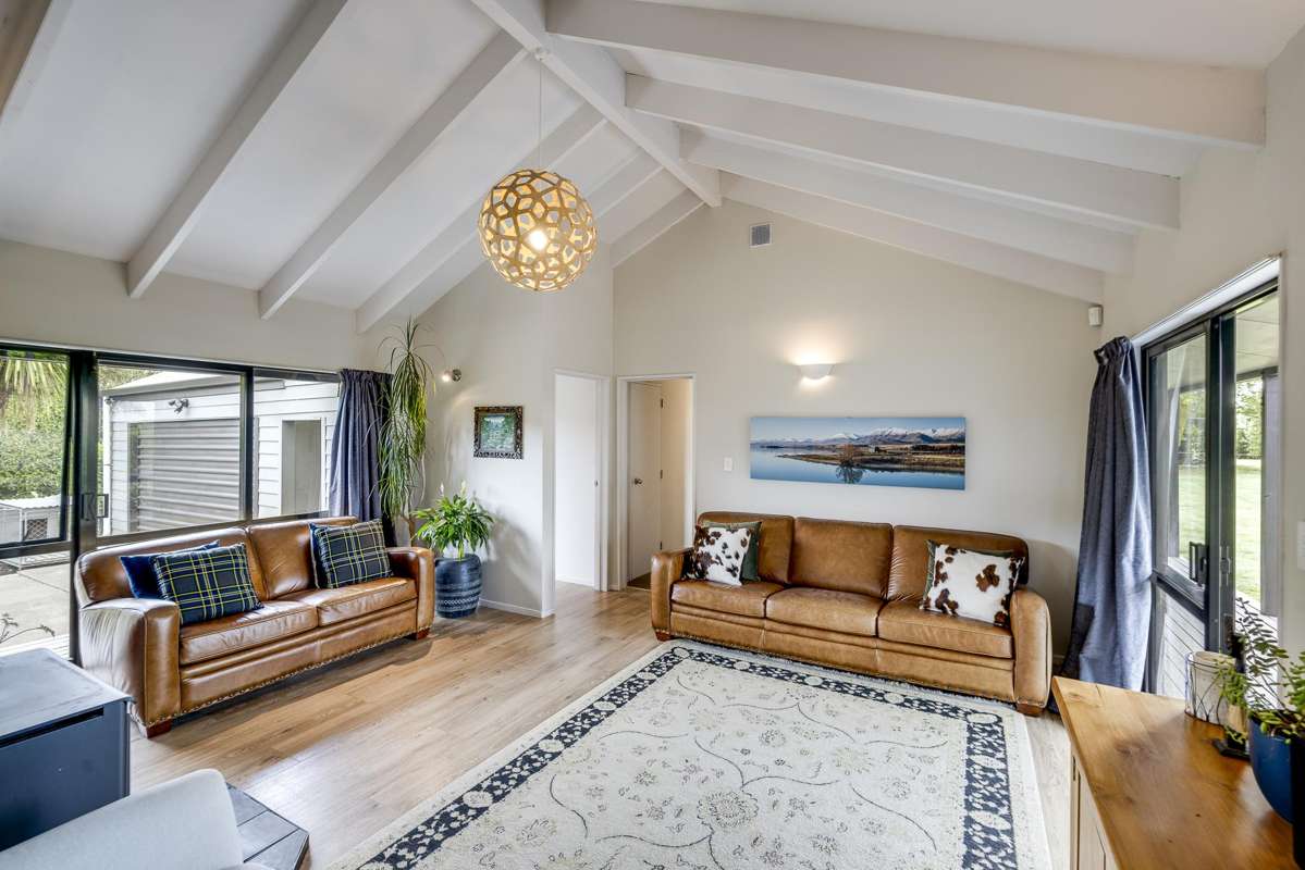 34 Tuki Tuki Road_1