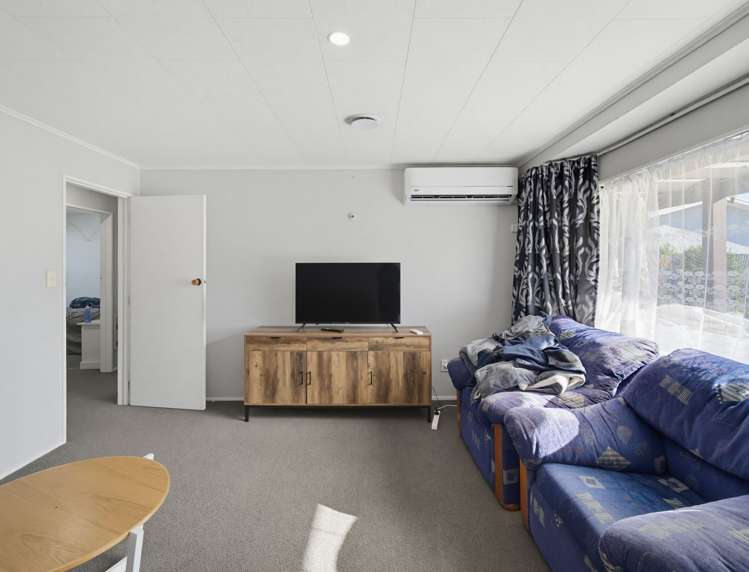 2/1101 Cunningham Crescent Mayfair_5