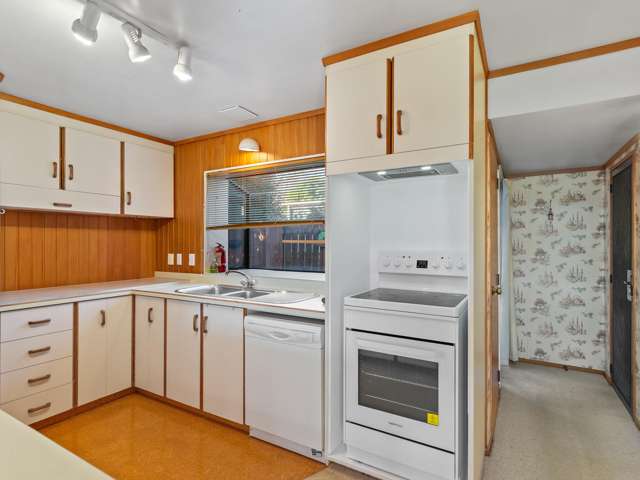 633a Queen Street East Levin_2