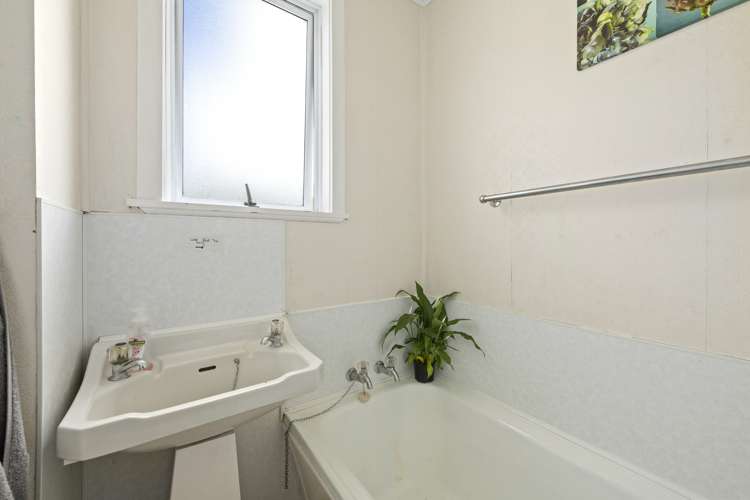 47 Shearer Crescent Naenae_7