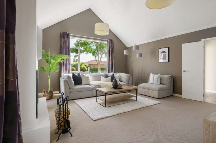 75 Huntington Drive Huntington_3