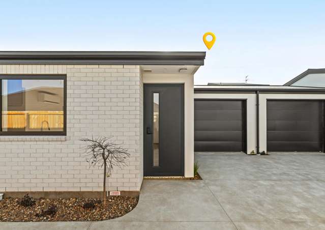 Single Level. Brand New. Move In.