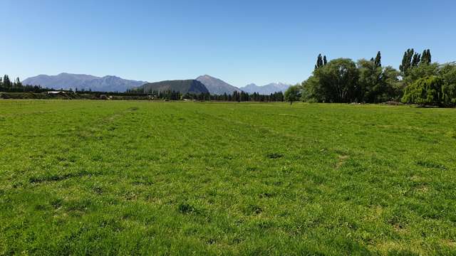 Riverbank Road Wanaka_1