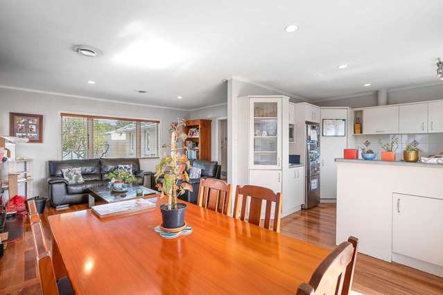 1/1 Gloria Avenue Te Atatu Peninsula_2