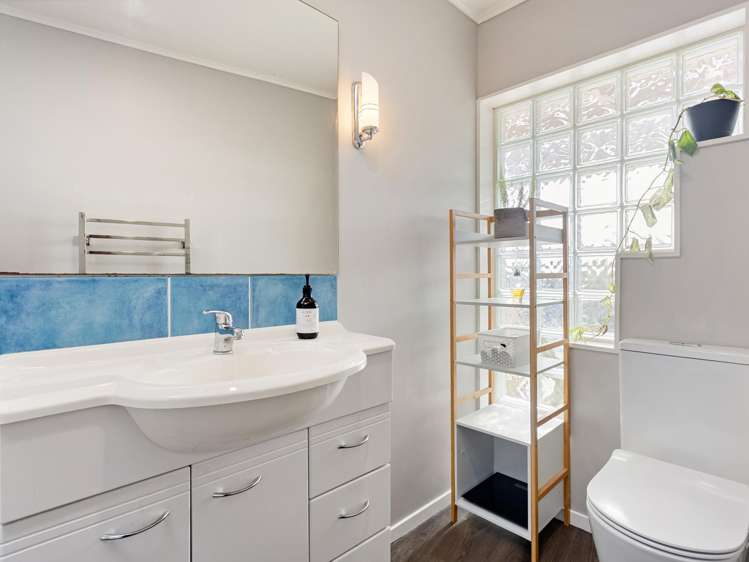 8 Magenta Place Dinsdale_17