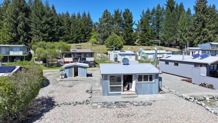 Hut 38 217 Lake Alexandrina South Road Lake Tekapo_10