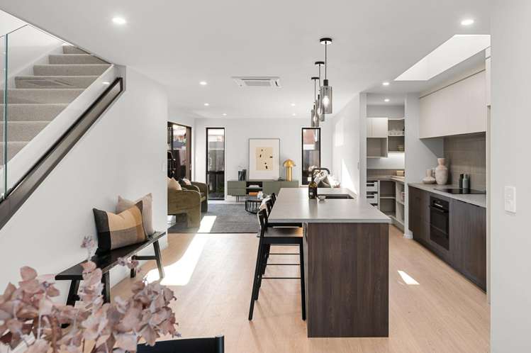 2/3 Tauhara Drive_1