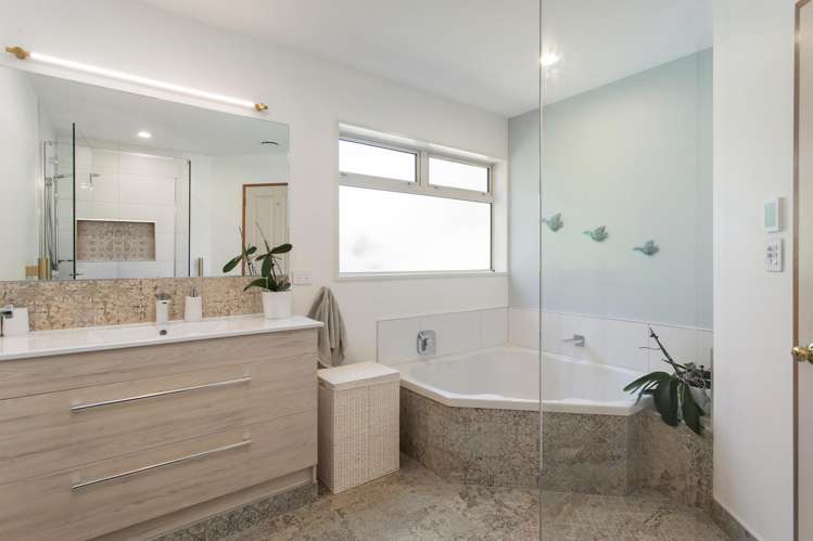 32B Bryndwr Road Fendalton_10