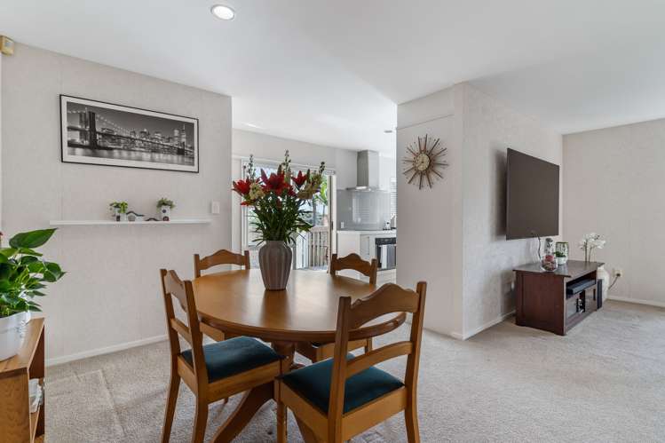 6 Lochend Place Highland Park_7