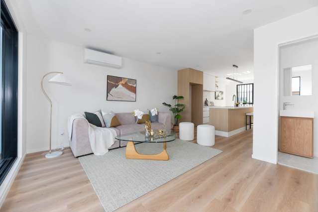 COME AND GRAB A DEAL NOW