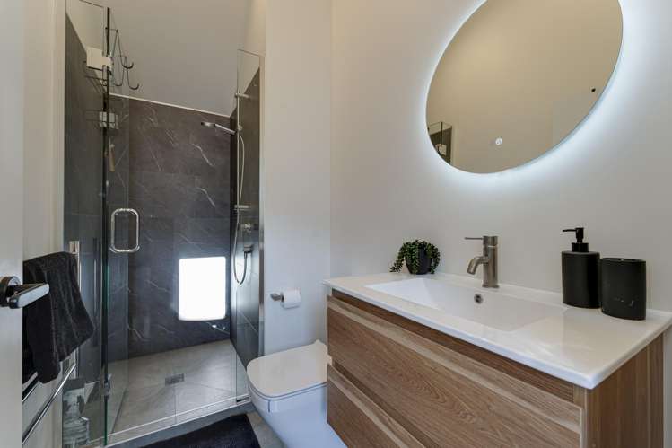 3 Escalator Avenue Jacks Point_10