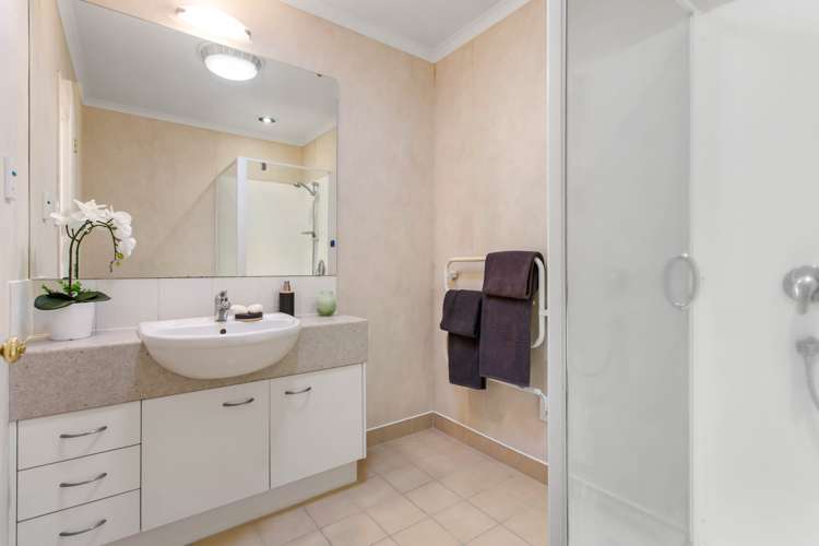 6 Chettle Court New Lynn_9