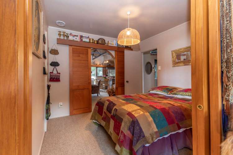 7 Foster Avenue Huia_12