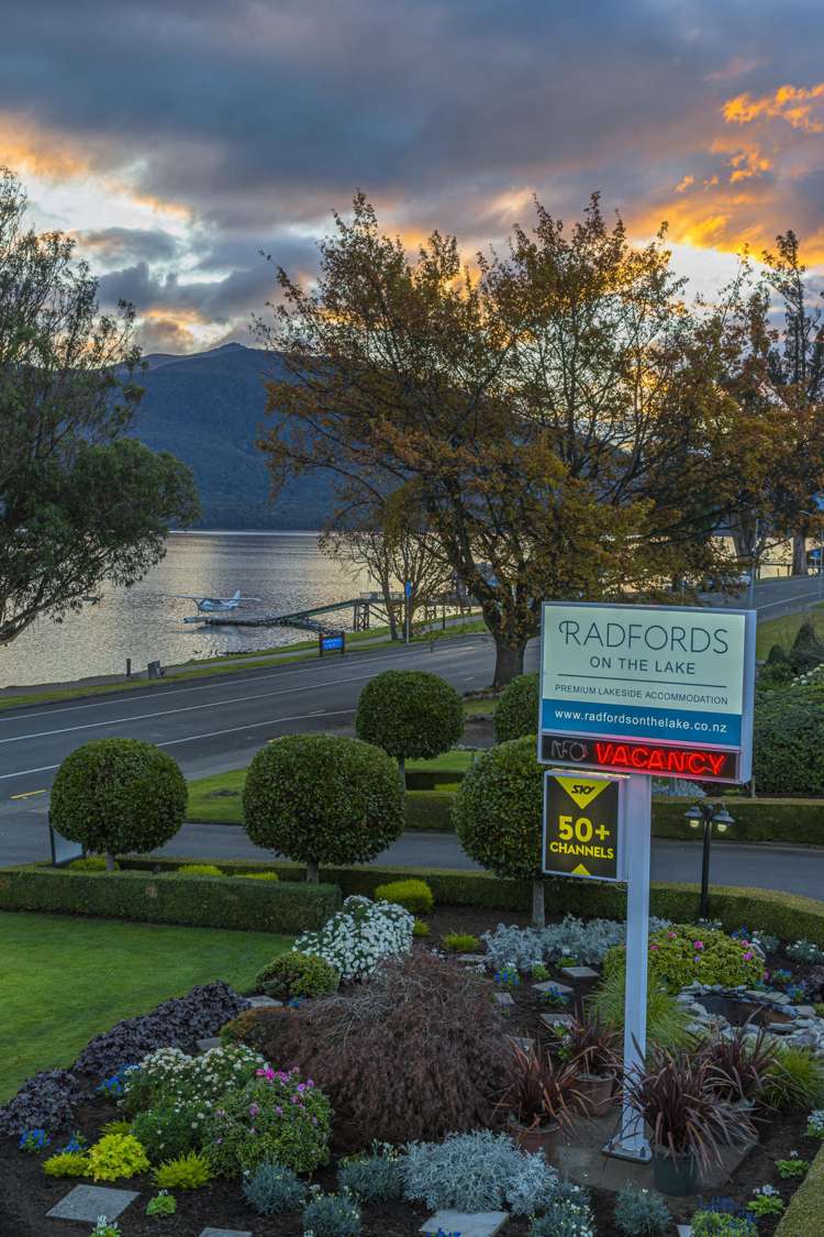 56 Lakefront Drive Te Anau_23