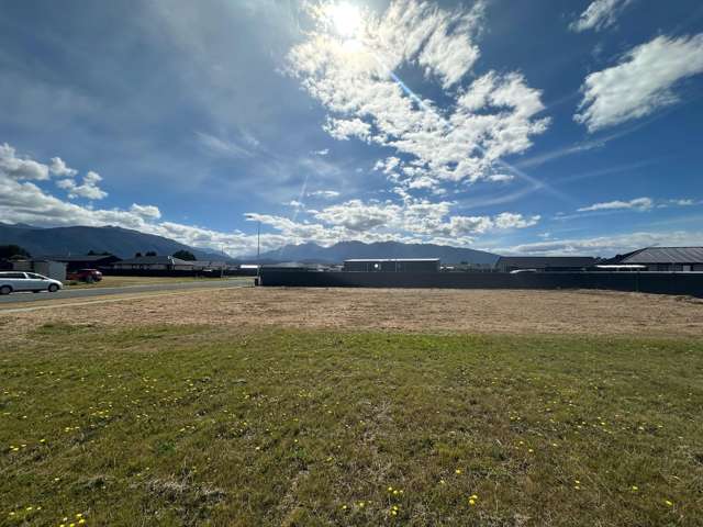 Flat, Fenced, and Ready for Your Vision