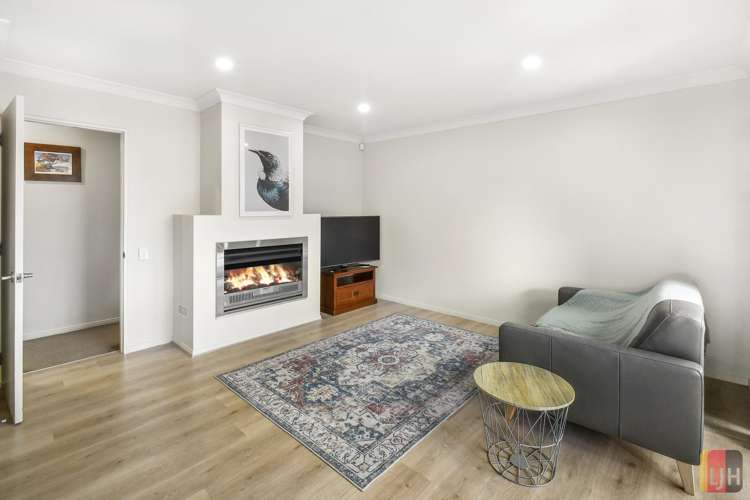 13 Girvan Terrace Wattle Downs_5