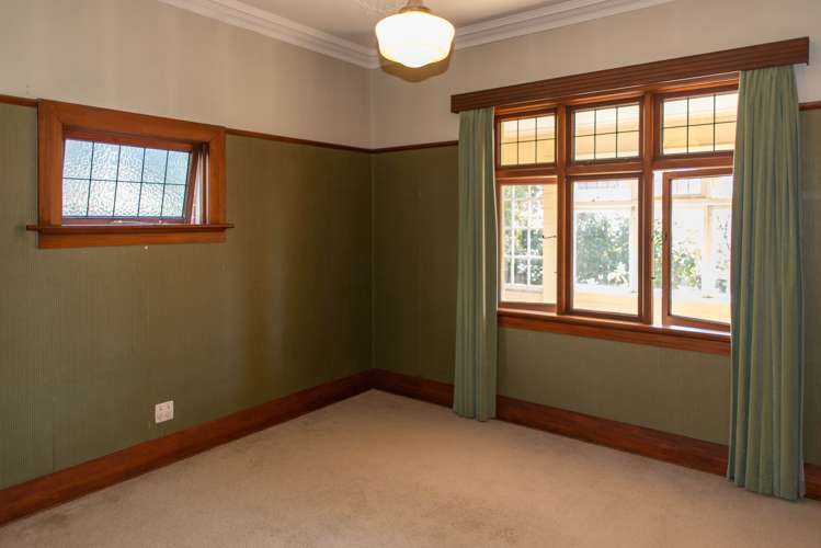 32 Garfield Avenue Roslyn_1