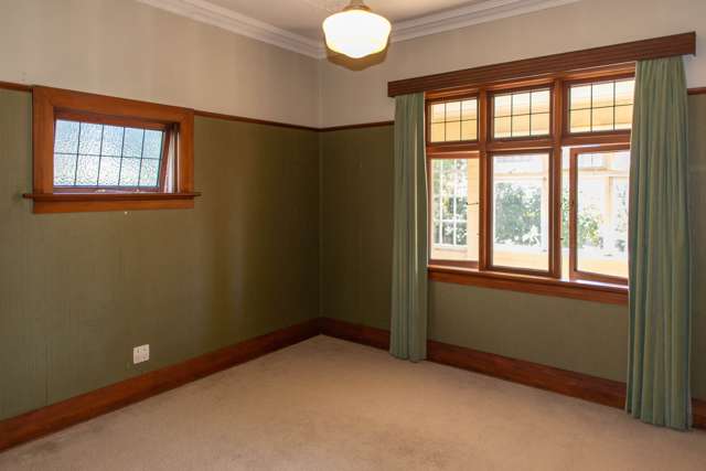 32 Garfield Avenue Roslyn_1