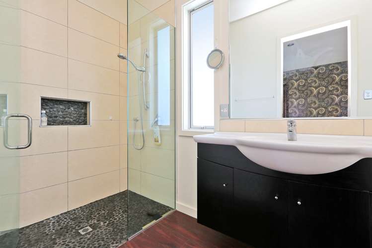 137 Kent Terrace Taradale_15