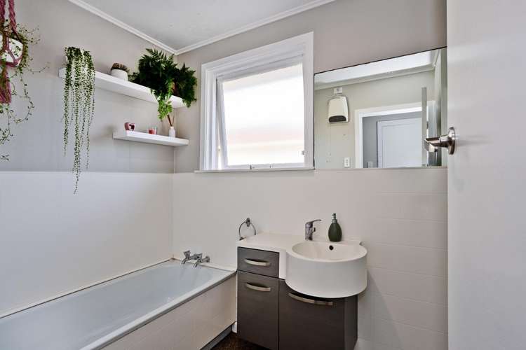 37 Kinmont Crescent Newfield_14