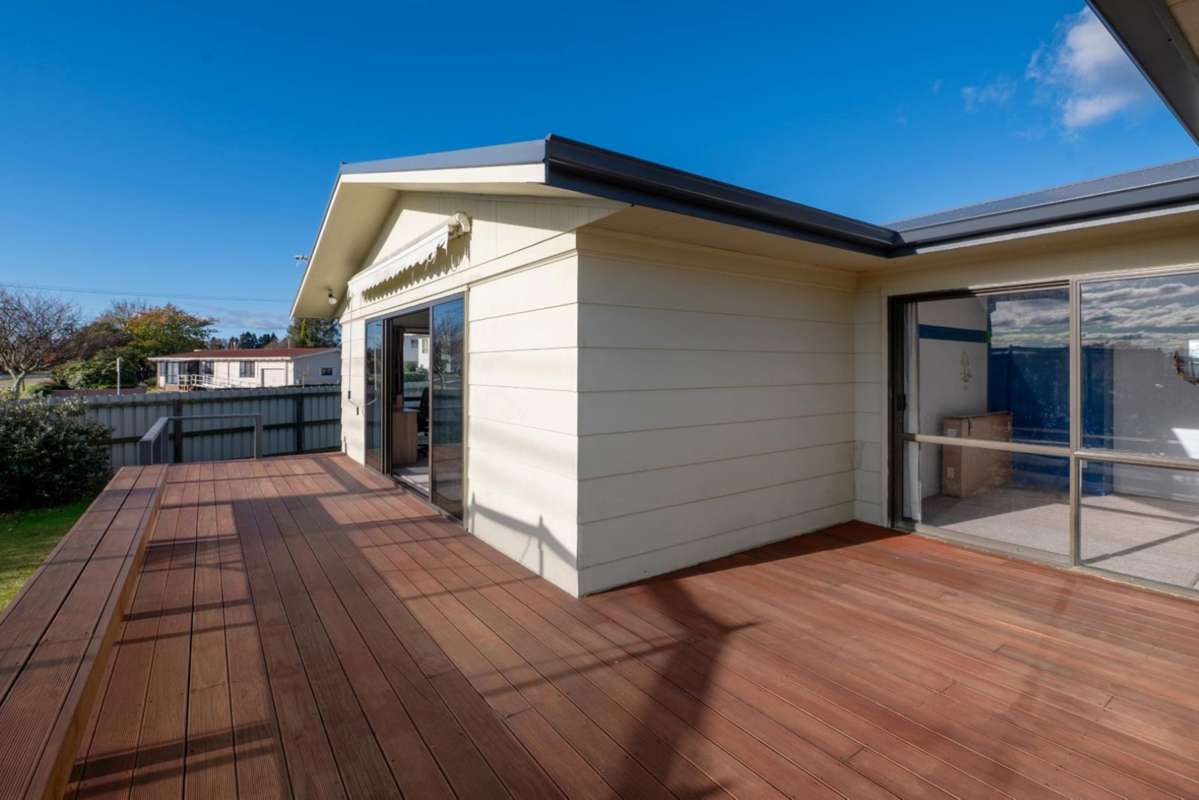 17 Byron Grove_5