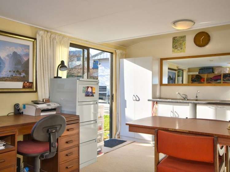 8 Larch Court Kelvin Heights_17