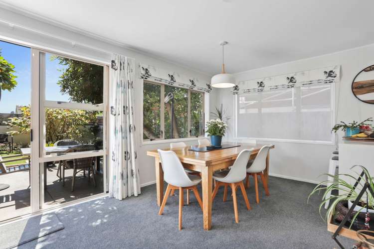 5 Taitua Drive Te Atatu South_14