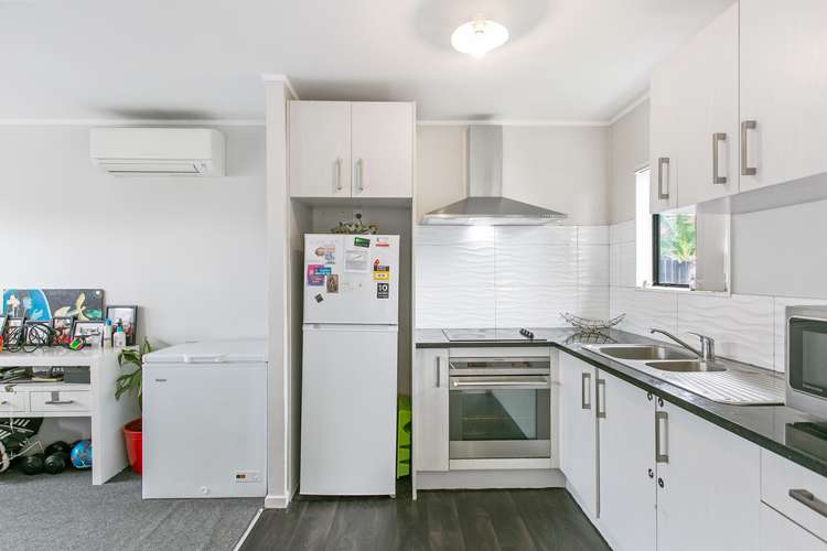 2/53 Maplesden Drive Clendon Park_11