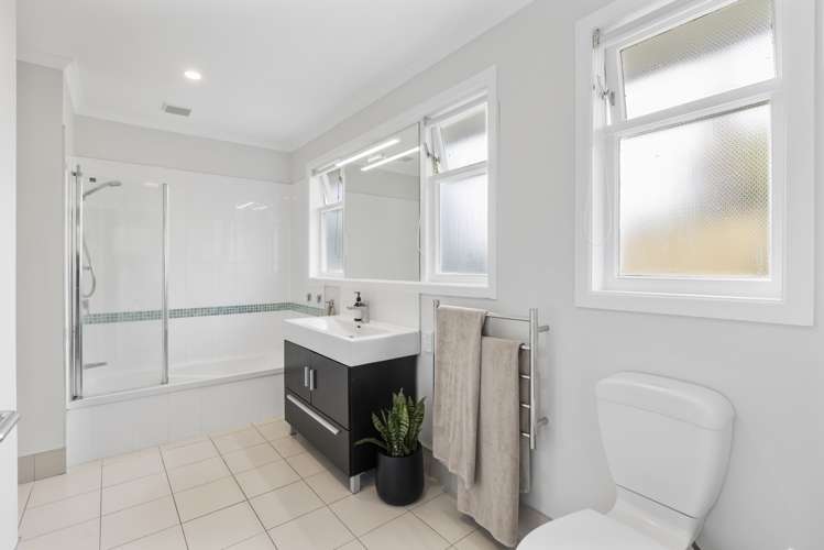 45 Goods Road Otumoetai_10