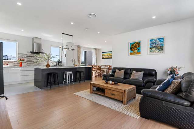 5 Korowhiti Road Clarks Beach_1