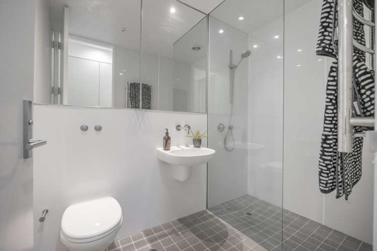 105/22 Fisher Point Drive Freemans Bay_13