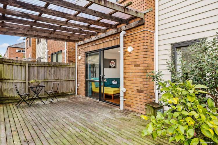 21 Masons Road Oteha_11