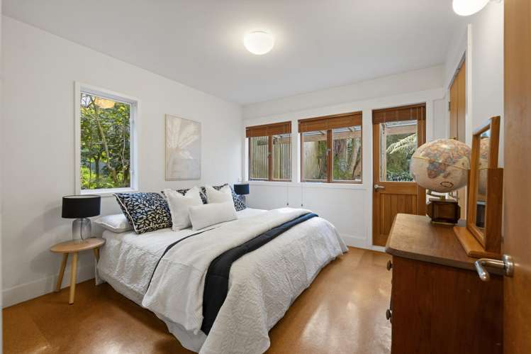 49 Park Road Titirangi_16