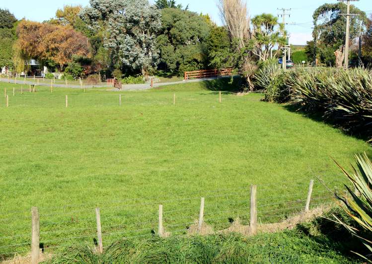 7 Black Road Otatara_6