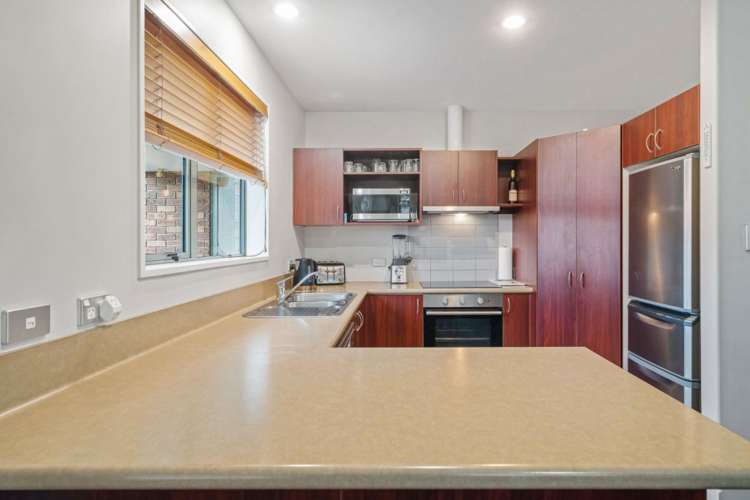 9 Lightning Close Wigram_9