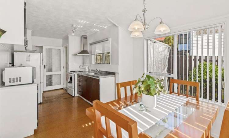 26 Beauchamp Drive 11410_5