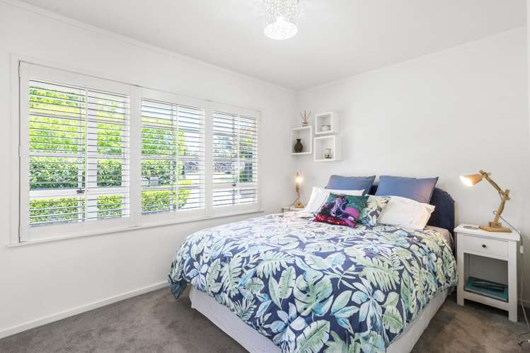 70 Lloyd Avenue Mount Albert_11