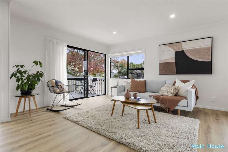 8 Kupari Place Totara Vale_2