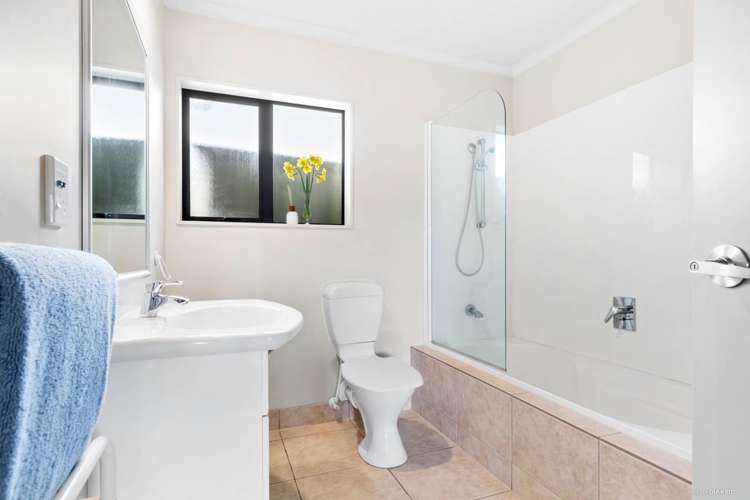 35/1 Piriti Drive Te Atatu Peninsula_12