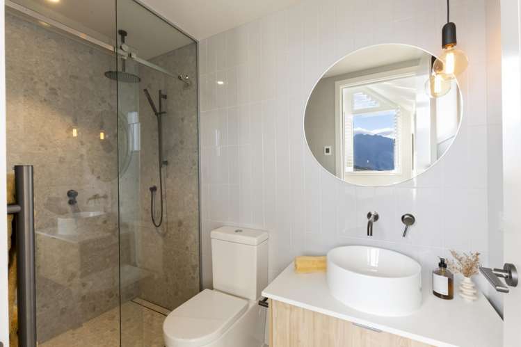 4 McKellar Drive Jacks Point_17