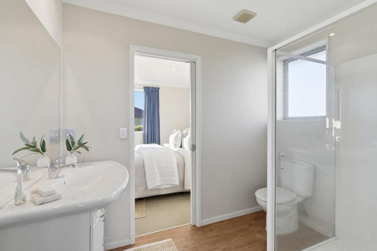 25 Applefield Court Northwood_18