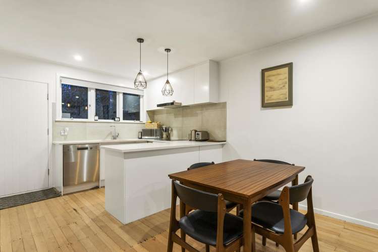 2/5 Larchwood Avenue Westmere_9