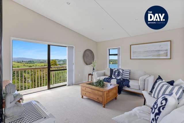 Kiwi Classic Bach -  Coastal investment Calling