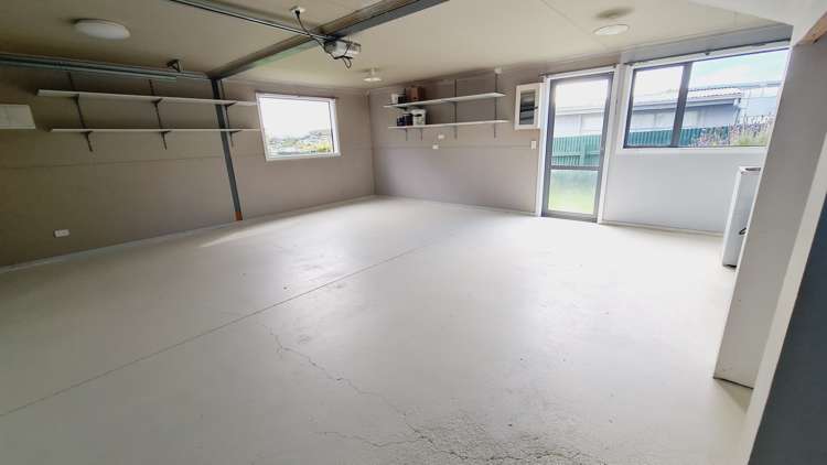 36 Walker Street Riverton_13