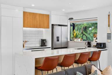 172 Luckens Road_4